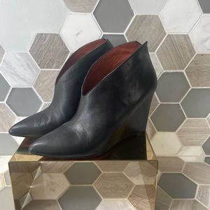 Marc by Marc Jacobs leather wedge ankle boot. Size 39, good condition.